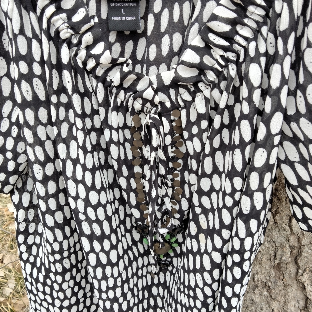 ⬇️ Price Drop!⬇️Moda International Peasant Blouse in size L - Picture 3 of 3